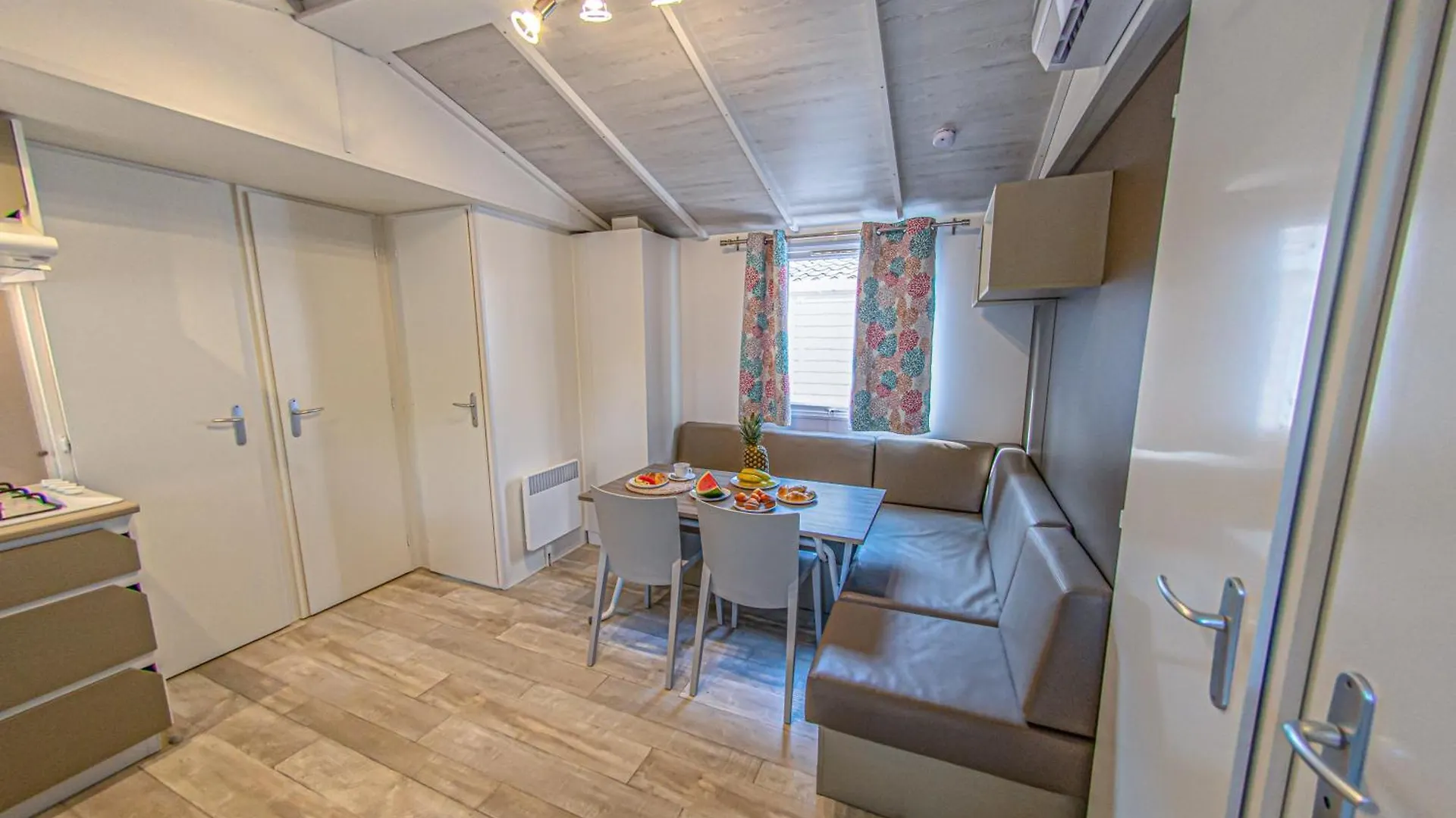 Albatross Mobile Homes On Camping Playa Brava Pals
